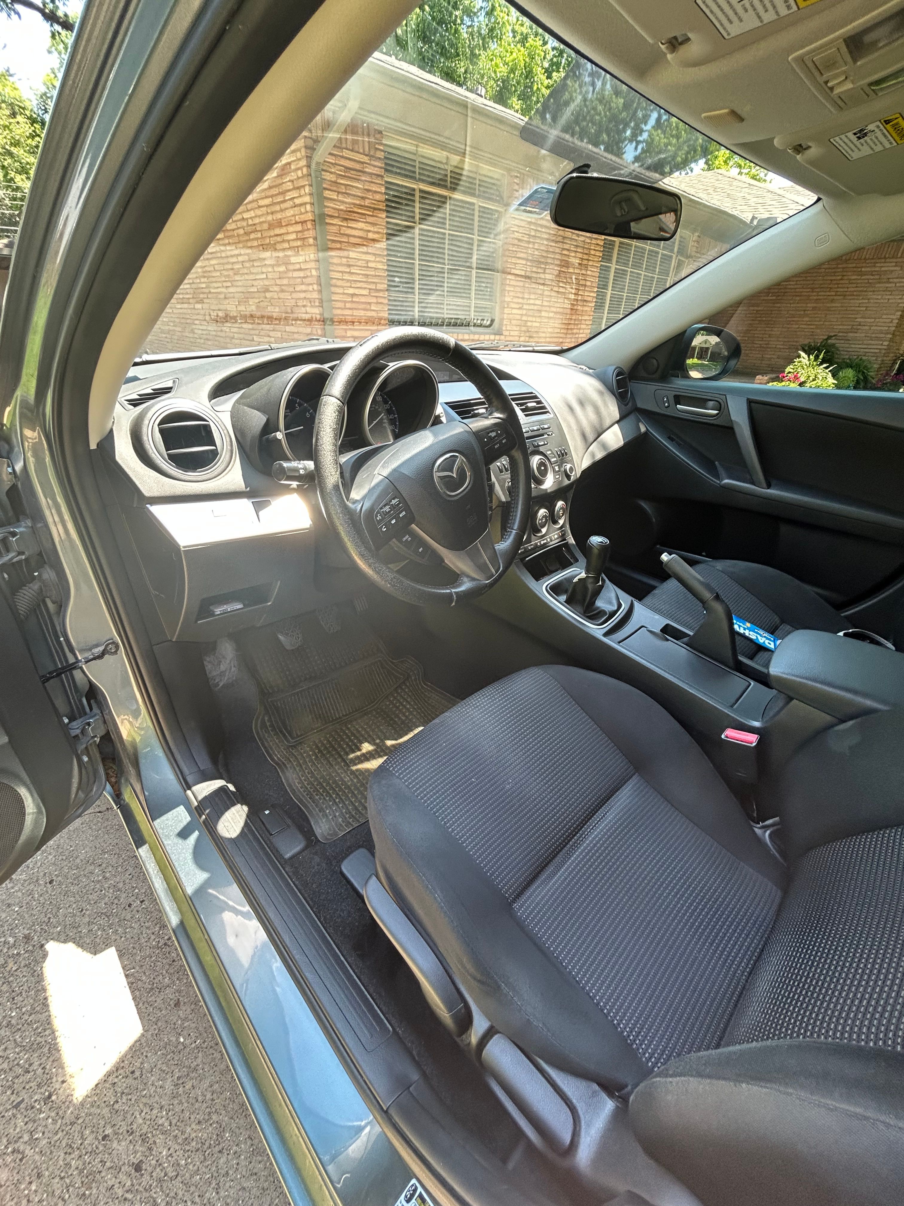Used 2013 MAZDA MAZDA3 i Touring FWD image 10