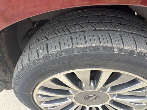 Used 2015 Lincoln Navigator L 4WD image 9