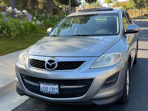 Used 2011 MAZDA CX-9 Touring w/ Moonroof & Bose Audio Pkg FWD image 4