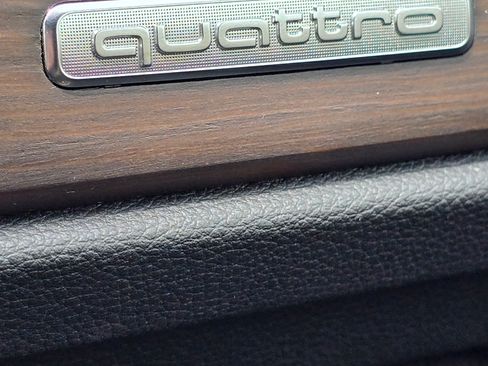 Used 2020 Audi Q3 2.0T Prestige w/ Prestige Package image 6