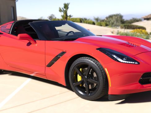 Used 2014 Chevrolet Corvette Stingray Coupe w/ 2LT Preferred Equipment Group image 2