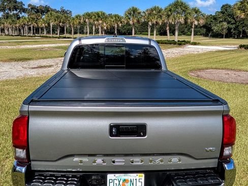 Used 2021 Toyota Tacoma SR5 image 9