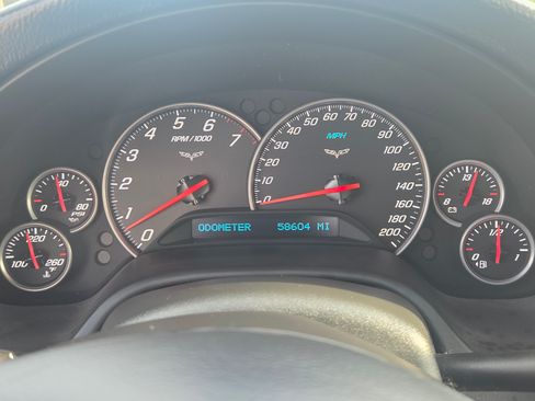 Used 2005 Chevrolet Corvette Convertible w/ Preferred Equipment Group image 28