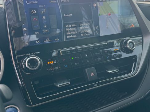 Used 2022 Toyota Highlander Limited image 14