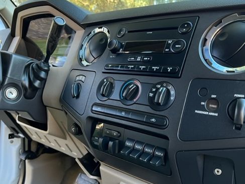 Used 2008 Ford F250 XLT image 8