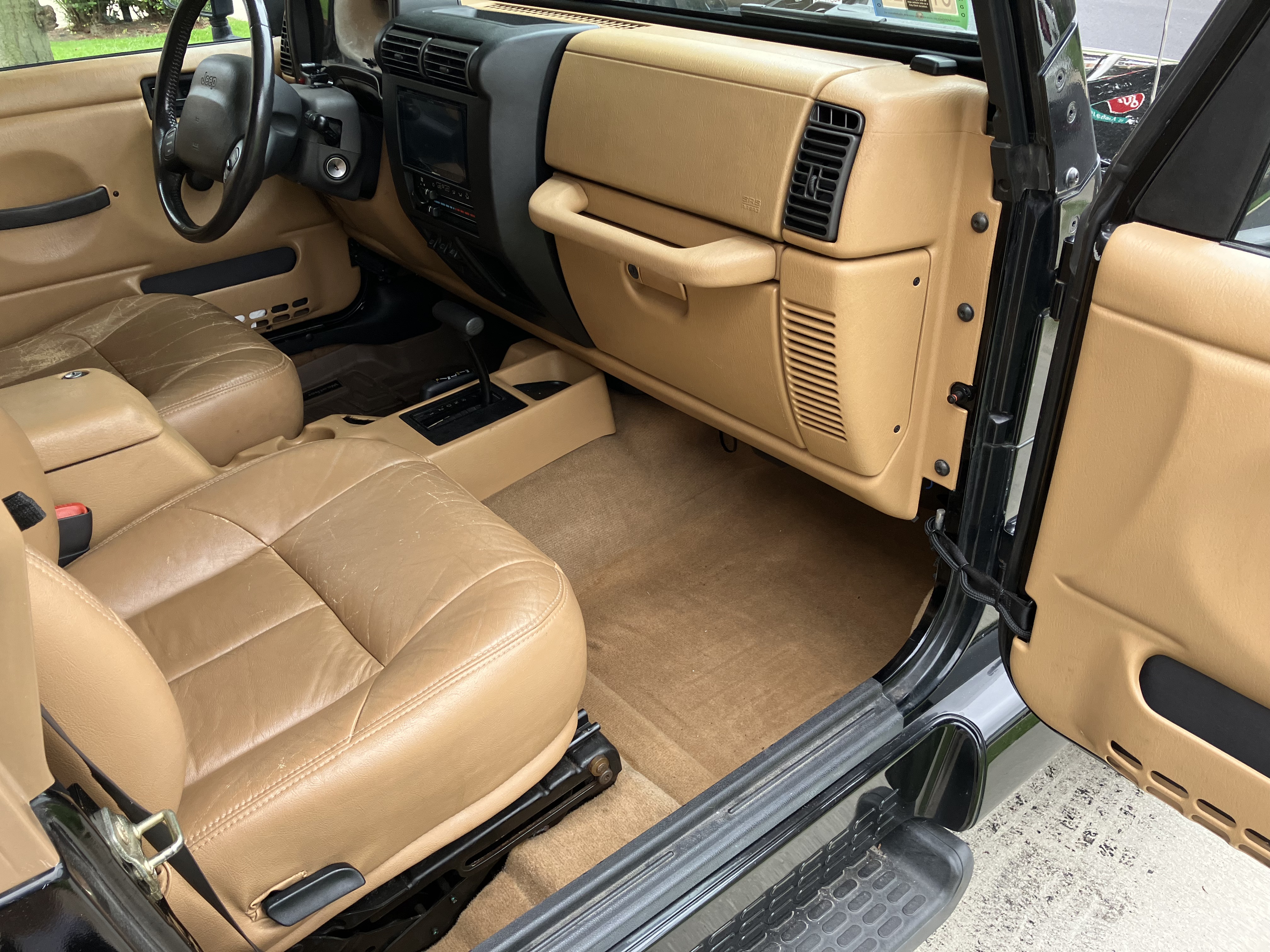 Used 1998 Jeep Wrangler Sahara AWD/4WD image 23