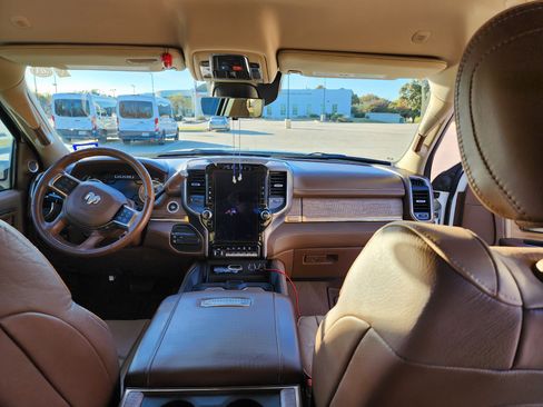 Used 2021 RAM 3500 Limited image 10