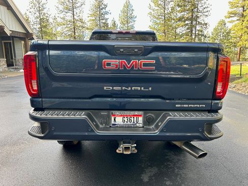 Used 2021 GMC Sierra 2500 Denali image 4