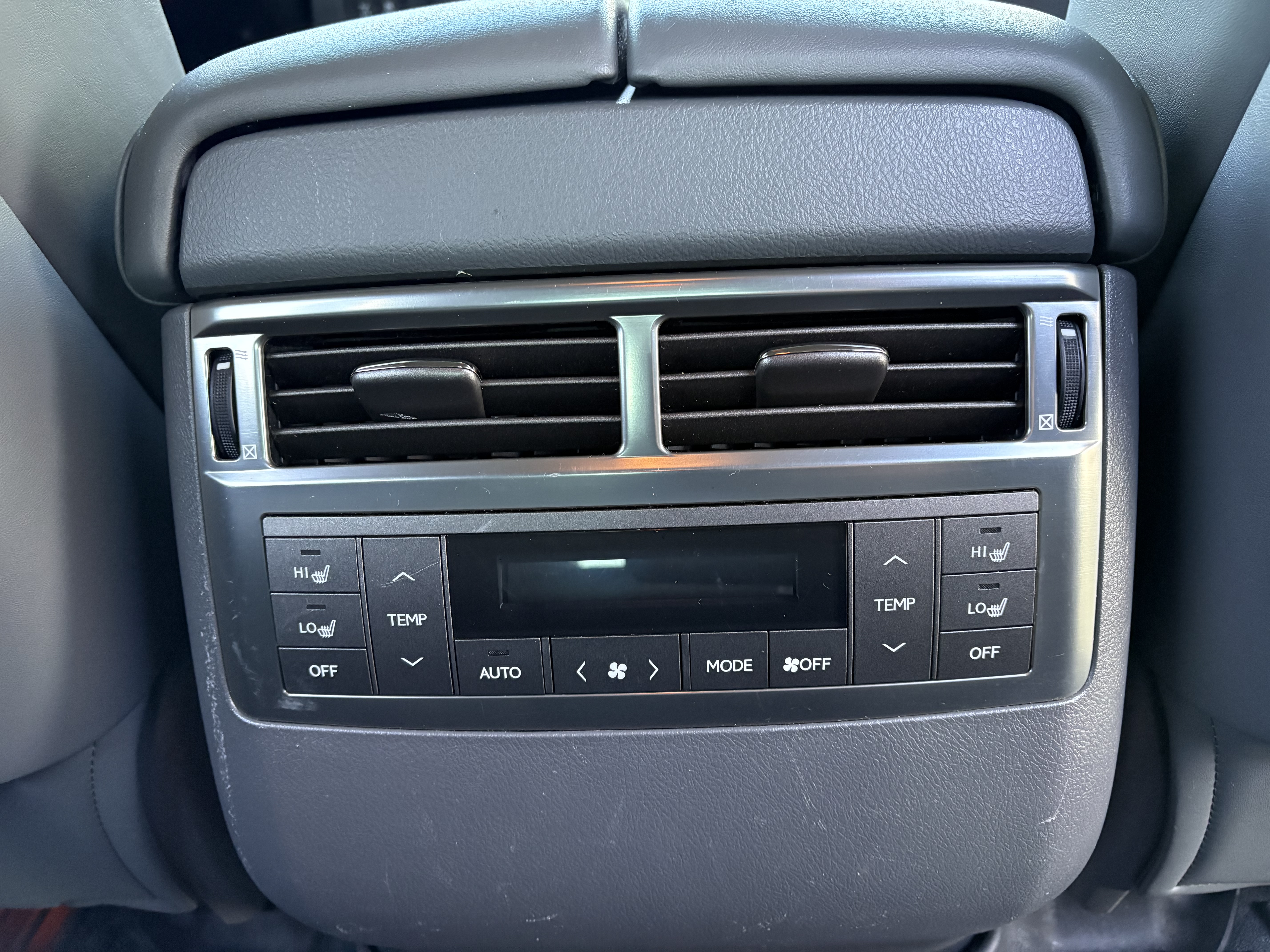 Used 2009 Lexus LX 570 4WD image 16