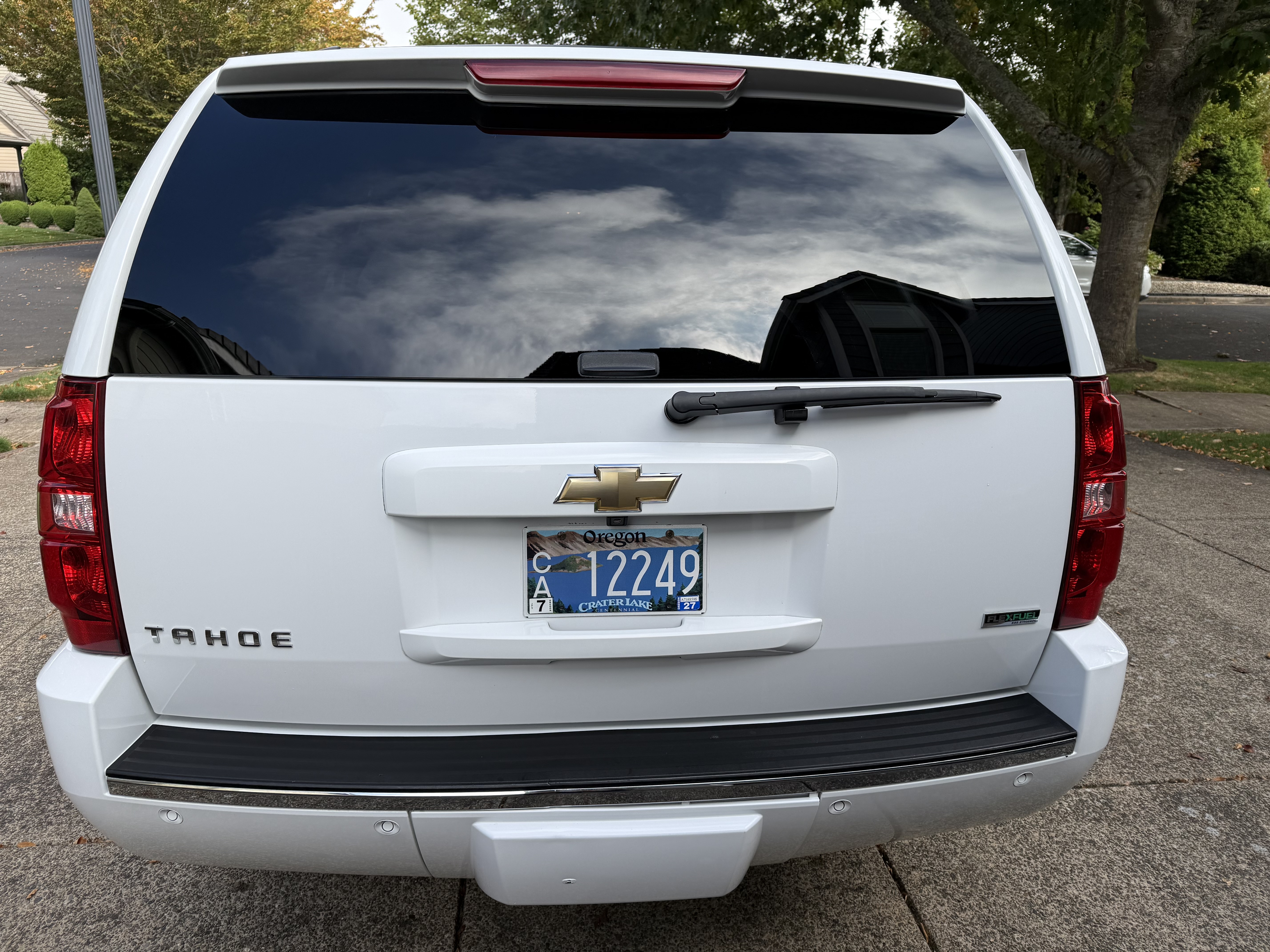 Used 2011 Chevrolet Tahoe LTZ AWD/4WD image 5
