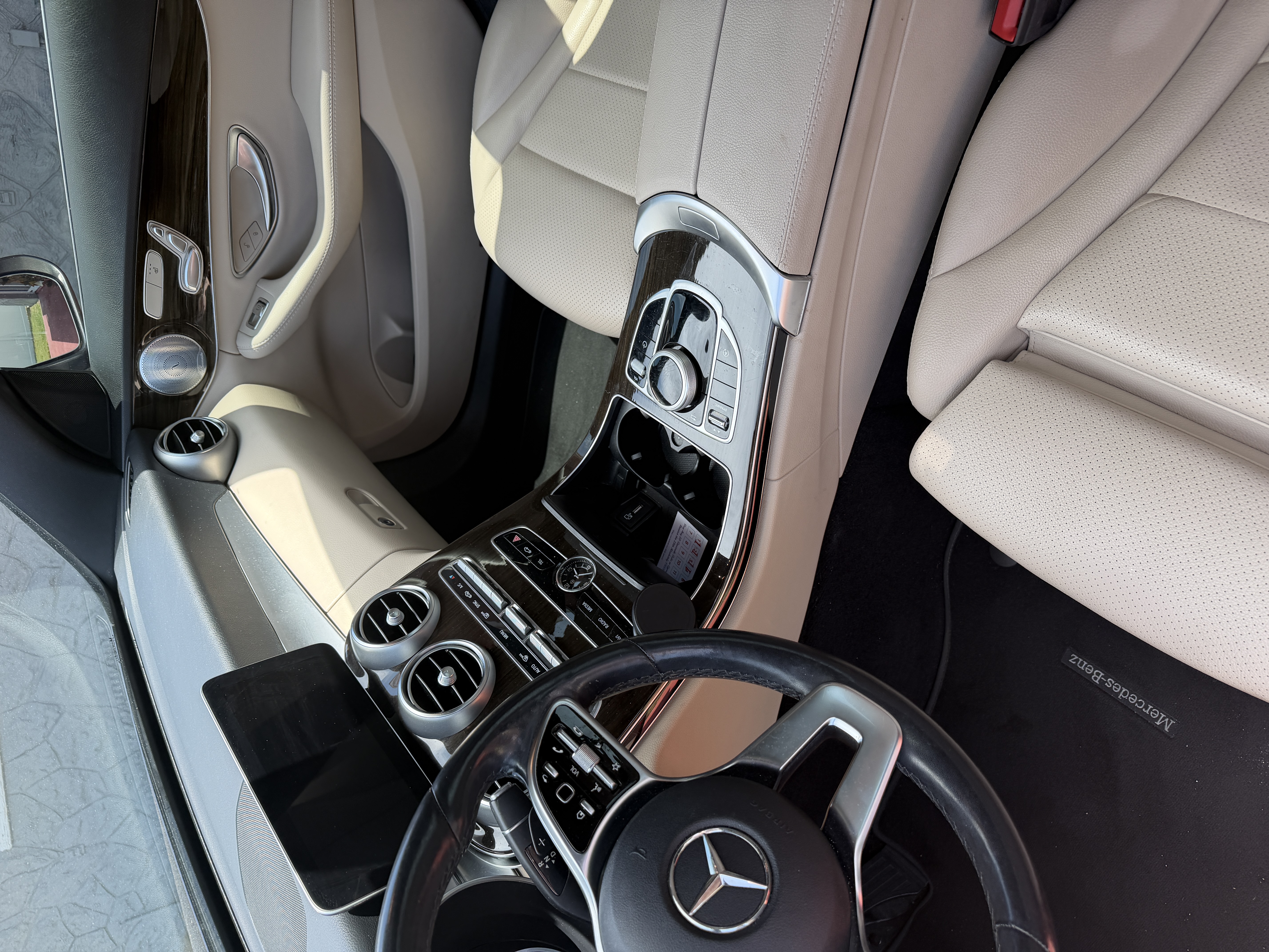 Used 2019 Mercedes-Benz C 300 4MATIC Sedan image 10