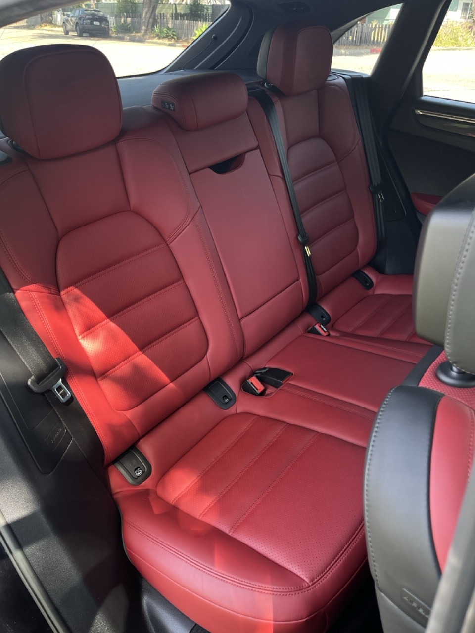 Used 2020 Porsche Macan Turbo AWD/4WD image 16