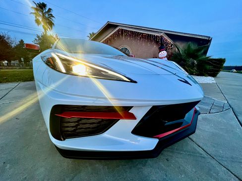 Used 2024 Chevrolet Corvette Stingray Preferred Cpe w/ Z51 Performance Package image 6