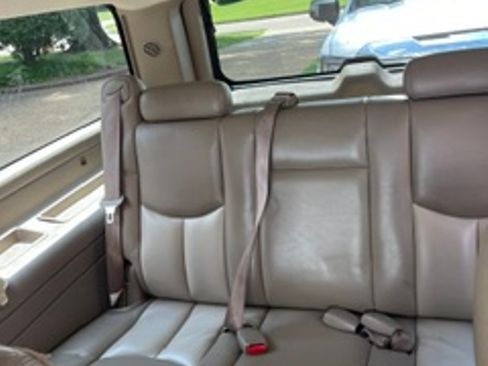 Used 2006 GMC Yukon XL Denali AWD/4WD image 1