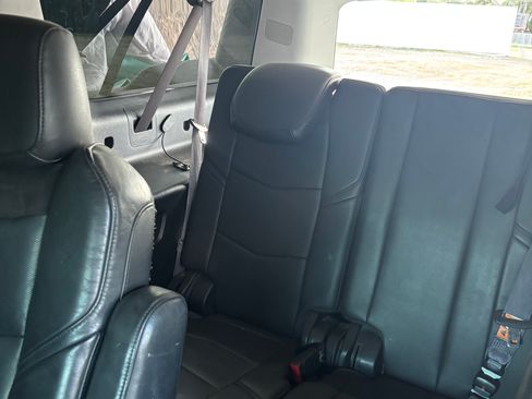 Used 2015 Cadillac Escalade ESV Premium image 10