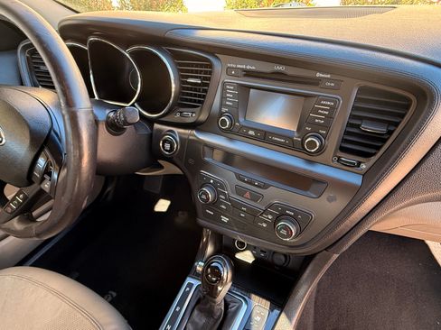 Used 2013 Kia Optima EX w/ Premium Pkg image 6