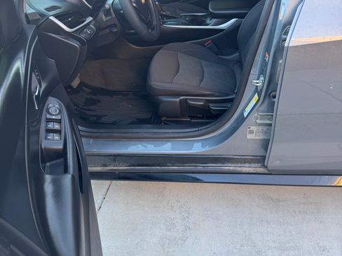 Used 2018 Chevrolet Volt LT FWD image 15