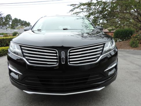 Used 2018 Lincoln MKC Select w/ Select Plus Package image 2