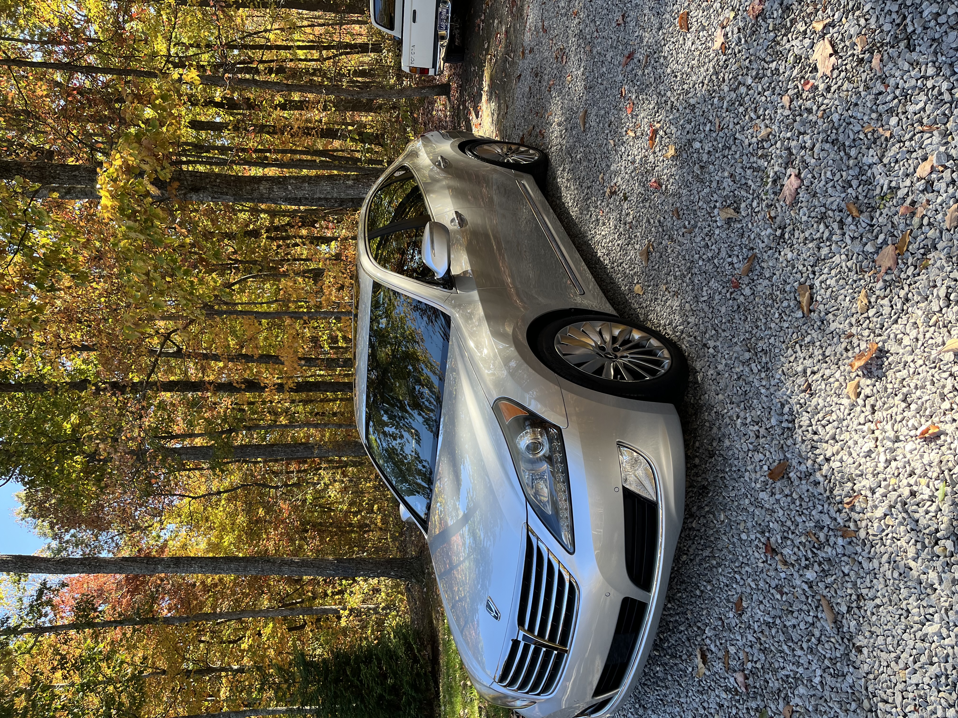 Used 2014 Hyundai Equus Signature RWD image 2