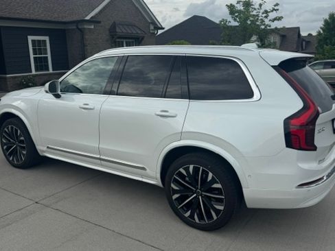 Used 2026 Volvo XC90 B6 Ultra w/ Protection Package AWD/4WD image 11