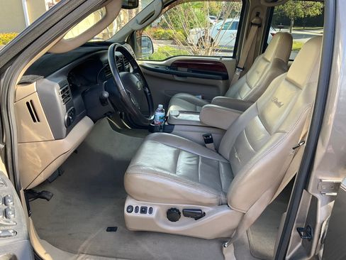 Used 2005 Ford Excursion Limited image 16