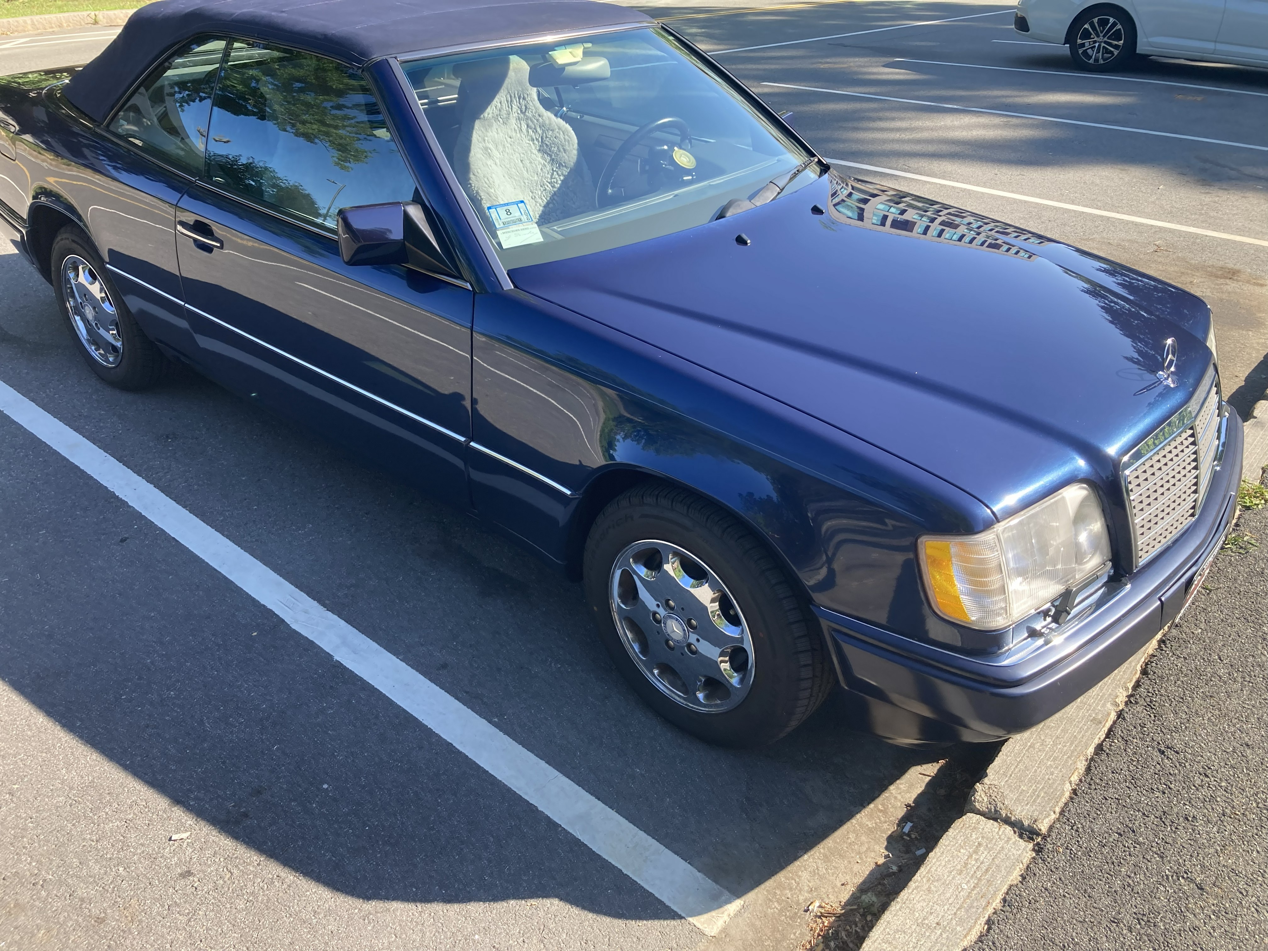 Used 1995 Mercedes-Benz E 320 Convertible image 6