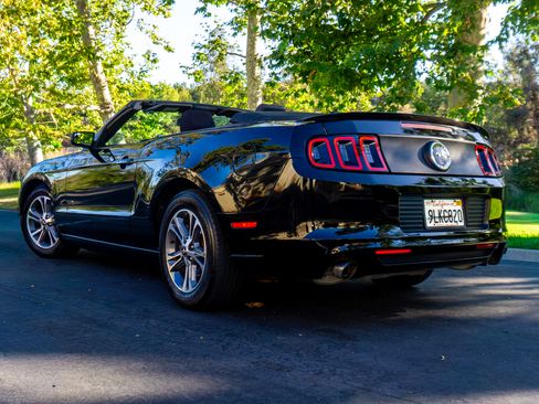 Used 2014 Ford Mustang Premium w/ Equipment Group 201A image 6