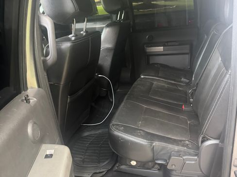 Used 2014 Ford F250 Lariat w/ Lariat Interior Package AWD/4WD image 5