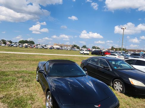 Used 2002 Chevrolet Corvette Convertible w/ Preferred Equipment Group2 image 6
