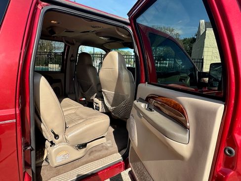 Used 2000 Ford Excursion Limited image 18