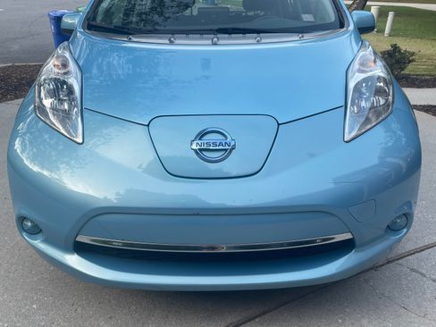 Used 2015 Nissan Leaf S w/ Charge Package FWD image 1