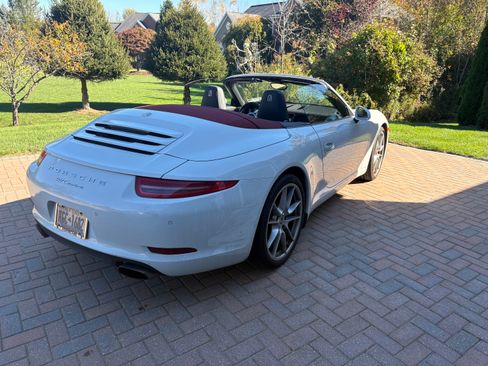 Used 2013 Porsche 911 Carrera RWD image 5