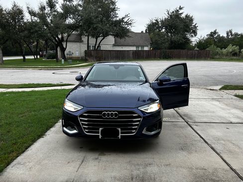 Used 2022 Audi A4 2.0T Premium w/ Convenience Package image 2