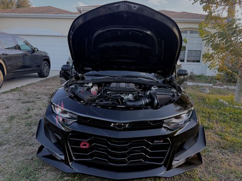 Used 2019 Chevrolet Camaro ZL1 image 2