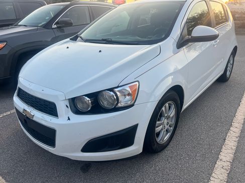 Used 2015 Chevrolet Sonic LT image 2