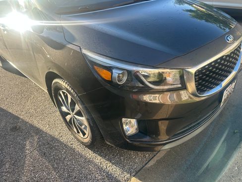 Used 2016 Kia Sedona SX FWD image 12