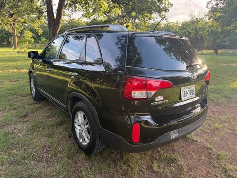 Used 2015 Kia Sorento LX FWD image 15