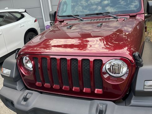 Used 2022 Jeep Wrangler Unlimited Sport AWD/4WD image 2