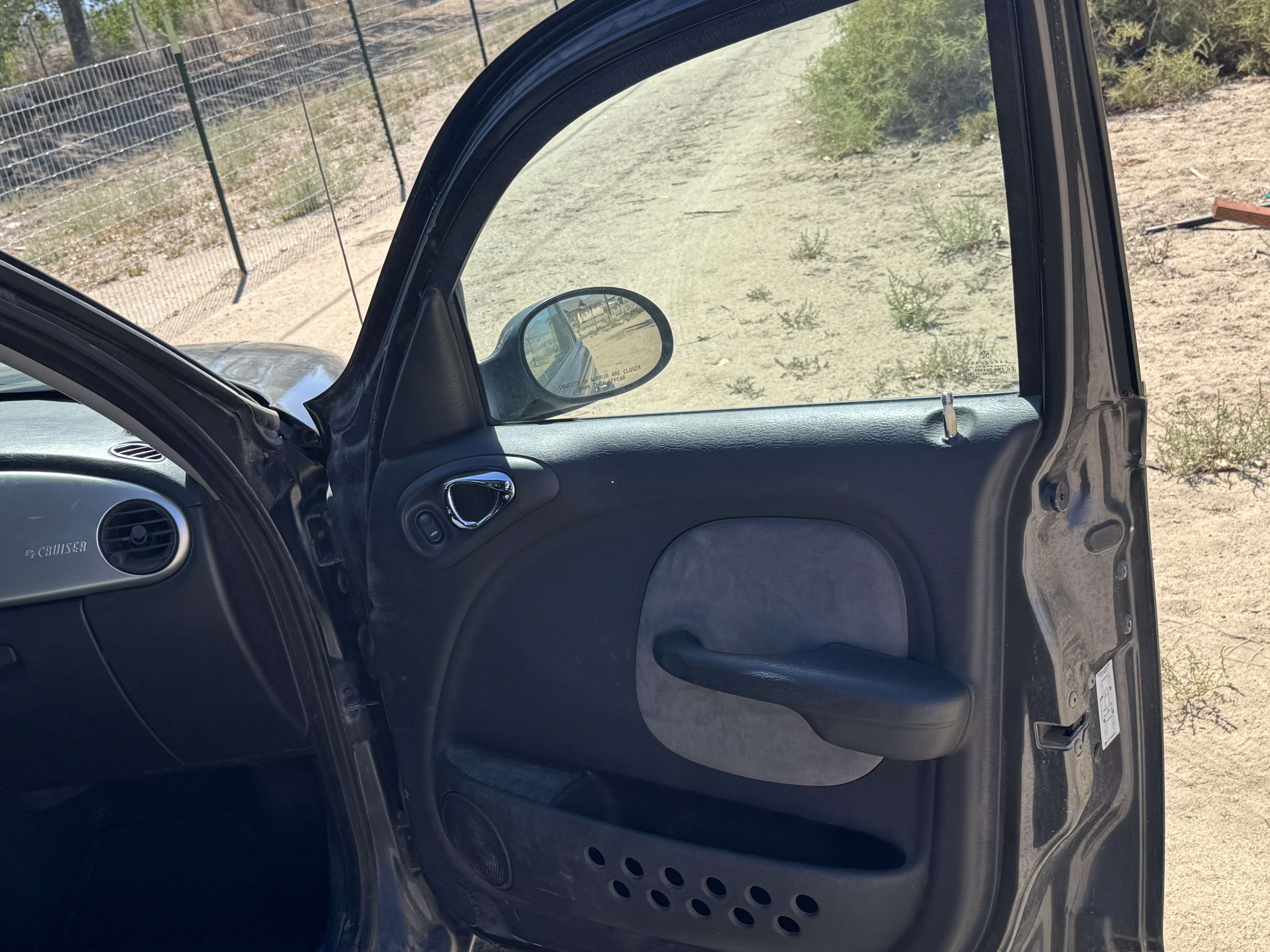 Used 2004 Chrysler PT Cruiser Limited FWD image 10