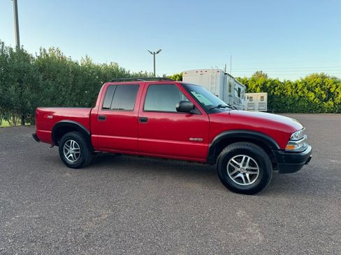 Used 2004 Chevrolet S10 Pickup LS w/ Appearance Package AWD/4WD image 5