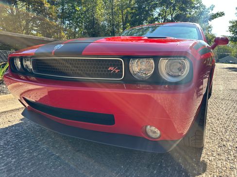 Used 2010 Dodge Challenger R/T image 6