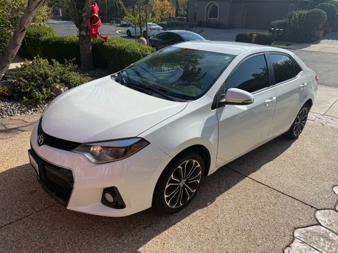 Used 2014 Toyota Corolla S image 5