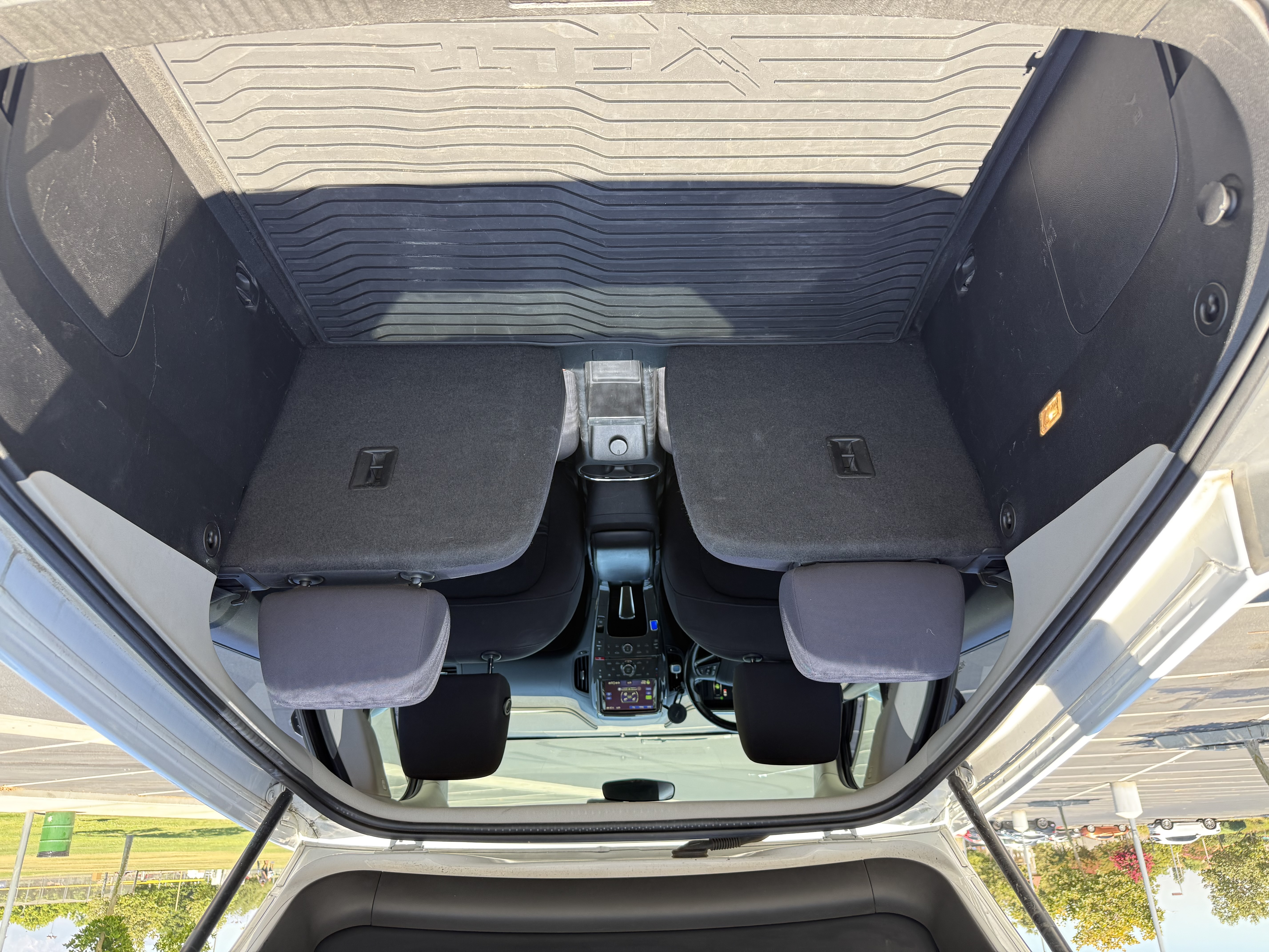 Used 2014 Chevrolet Volt FWD image 11