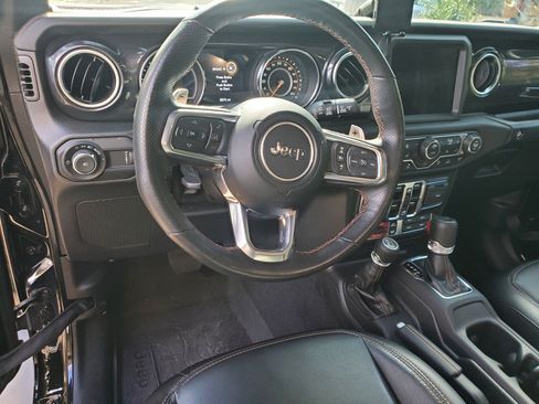 Used 2023 Jeep Wrangler Unlimited Rubicon 392 image 9