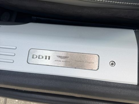 Used 2019 Aston Martin DB11 Coupe image 13