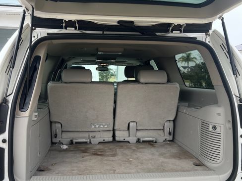 Used 2012 Chevrolet Suburban LT image 8
