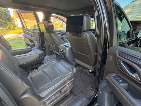 Used 2021 GMC Yukon XL Denali AWD/4WD image 14
