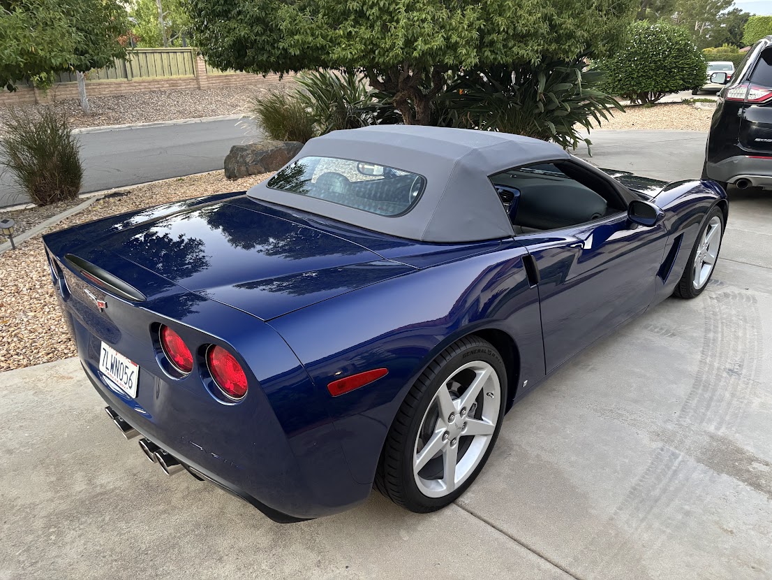 Used 2006 Chevrolet Corvette Convertible RWD image 19