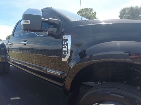 Used 2020 Ford F450 Platinum w/ FX4 Off-Road Package image 8