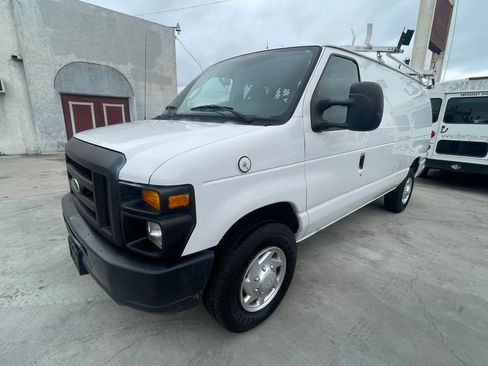Used 2010 Ford E-250 and Econoline 250 image 9